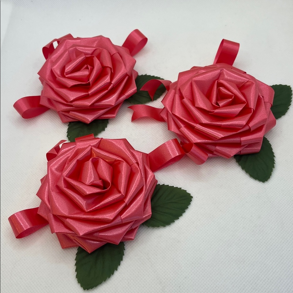 Current Vintage Set of 3 Ribbon Roses - Picture 3 of 6